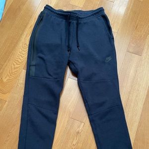 Nike tech fleece obsidian